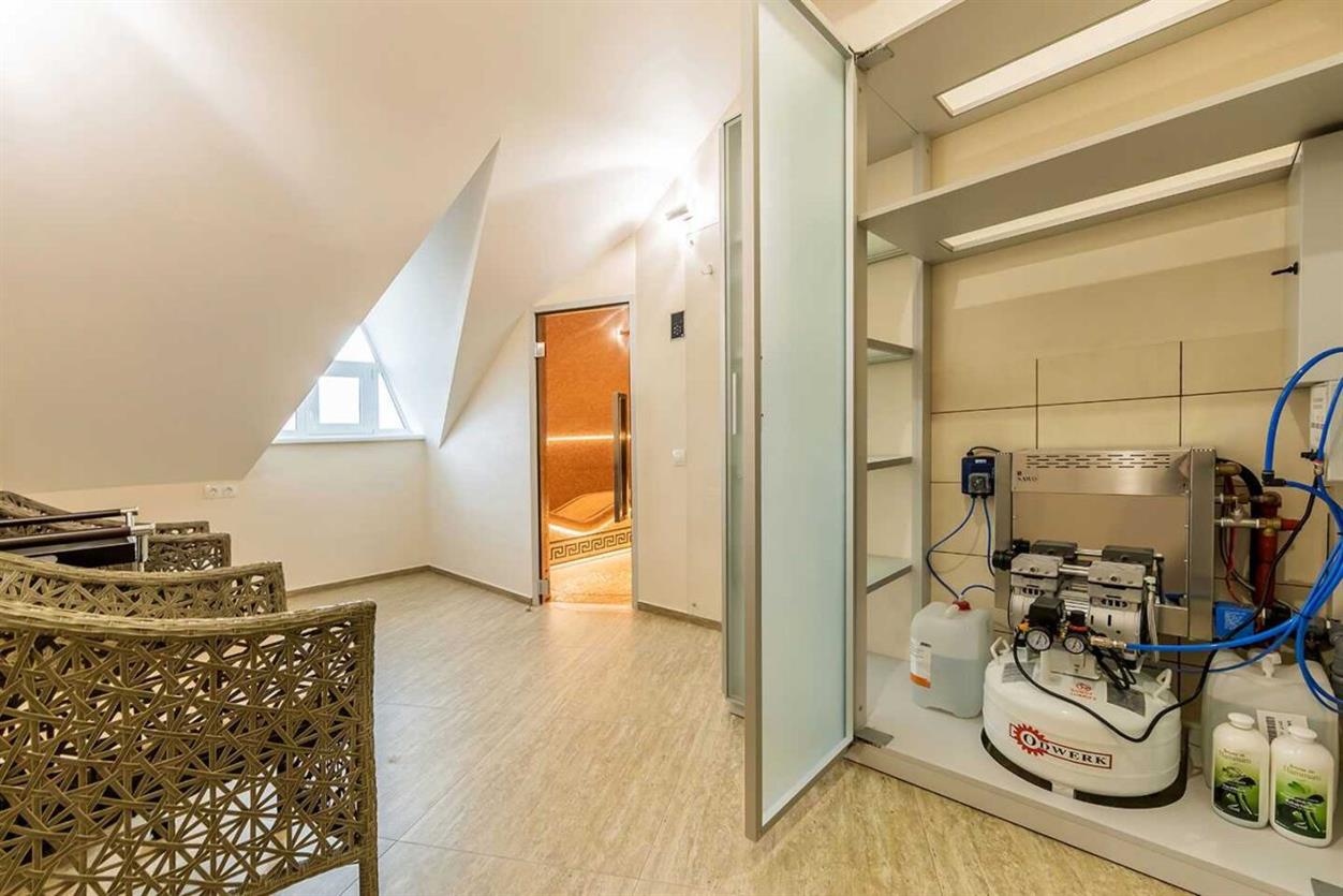 hamam v kozin dver iz anodirovannogo alyuminiya so steklom bronza ua